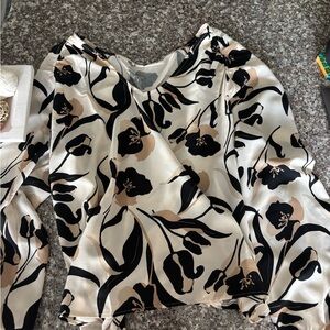 LOFT Black and White Graphic Long Sleeve Blouse